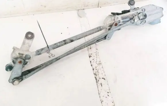 Opel Insignia A Front wiper linkage and motor