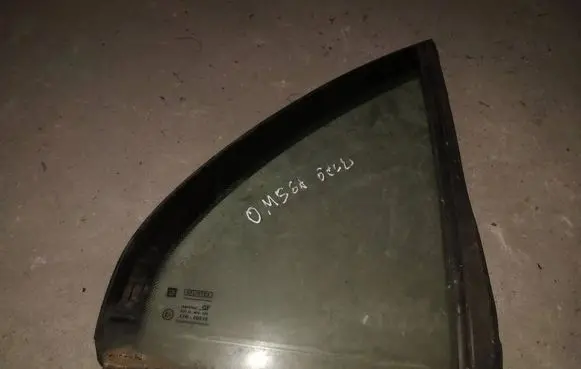 Opel Omega B1 Rear vent window glass 