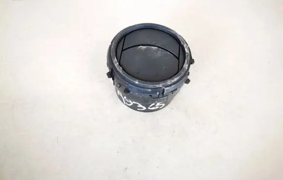 Toyota Yaris Dash center air vent grill