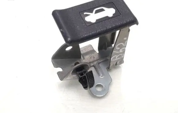 Honda CR-V Engine bonnet (hood) release handle 