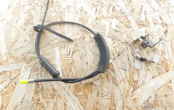 Honda FR-V Rear seat cable / handle 