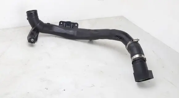 Volkswagen Tiguan Intercooler hose/pipe 5N0145840G 5N0145828E 03L131111G