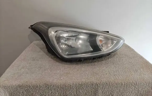 Hyundai i10 Headlight/headlamp