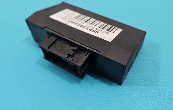 Peugeot 3008 II Central body control module 9825342280 IMPRK1497980