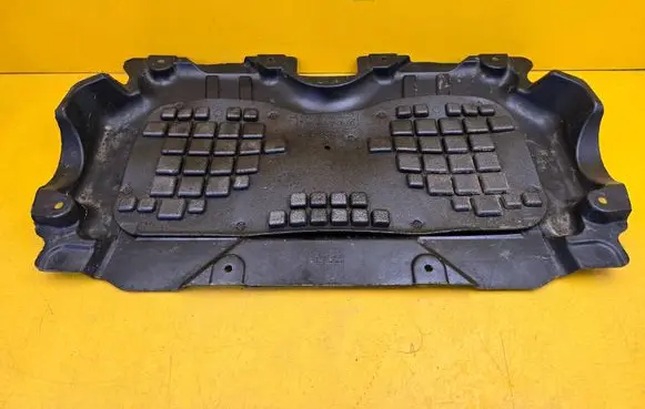Mercedes-Benz C W205 Engine splash shield/under tray A2055200223 A2135200800