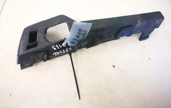 Ford Focus Front bumper mounting bracket 4m5117e857ac 4m51-17e857-ac