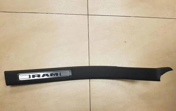 Dodge RAM Rear sill trim cover 6WC73TRMAA 5110128
