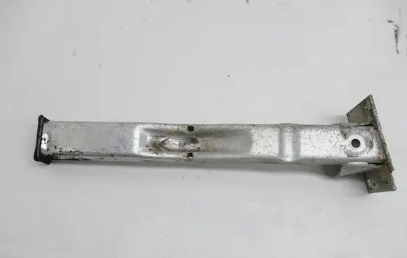 Peugeot 5008 Front bumper support beam