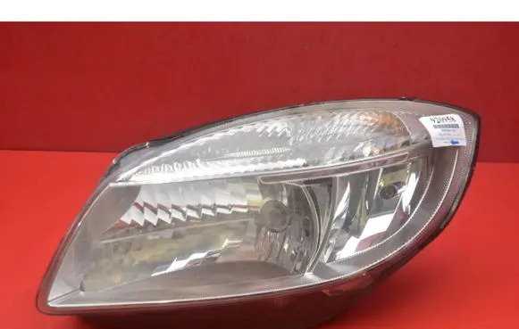 Skoda Fabia Mk2 (5J) Headlight/headlamp