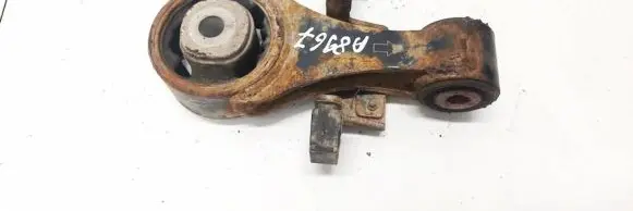 Toyota Yaris Engine mount bracket