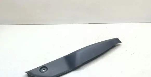 BMW 5 GT F07 Rear/tail light trim molding 7224230