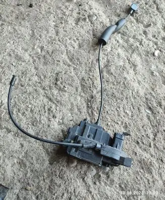 Renault Scenic III - Grand scenic III Front door lock 805020006R