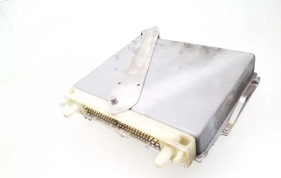 Volvo S70 V70 V70 XC Engine control unit/module 0281001592 P01270297 96345486