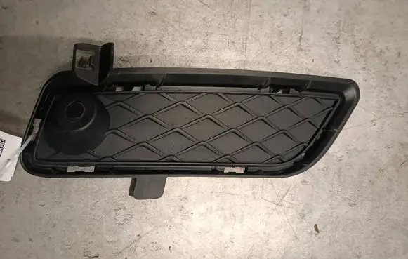 BMW X3 F25 Front bumper lower grill 7249596 9270700