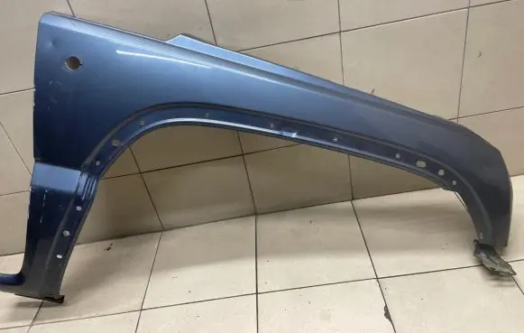 Jeep Cherokee III KJ Fender