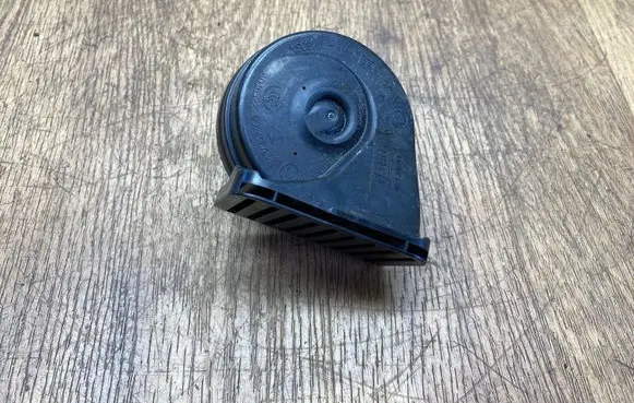 Land Rover Discovery 5 Horn signal HY3213802AA 1337L14