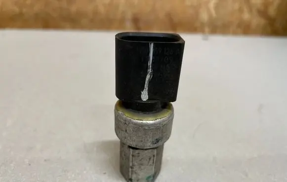 Air conditioning (A/C) pressure sensor