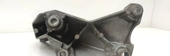 Audi A6 S6 C5 4B Engine mounting bracket 8E0199307A