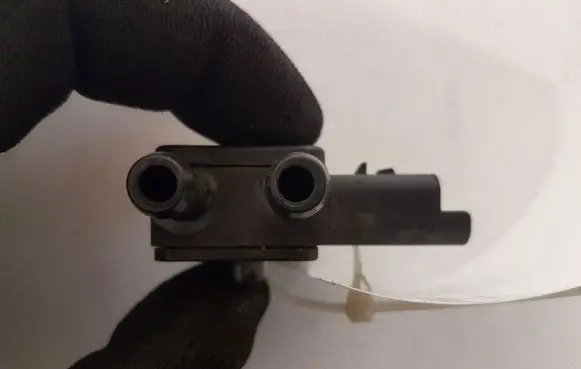 Citroen C4 I Picasso Exhaust gas pressure sensor 00257752 9662143180