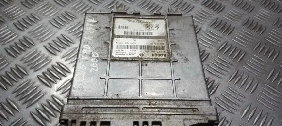 Volvo S40, V40 Engine control unit/module 0281001906 7700110648