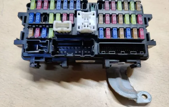 Infiniti Q50 Fuse module 0011173411280183
