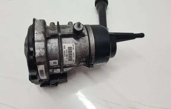 Peugeot 308 Power steering pump 9673536580