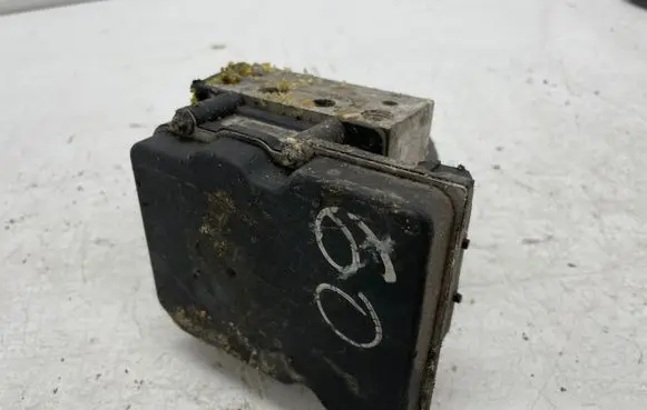 BMW 5 E60 E61 ABS Pump 6758743