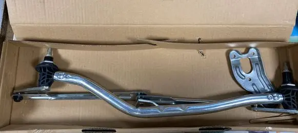 BMW X3 E83 Front wiper linkage and motor 61617051669