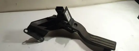 Ford Mondeo Mk III Accelerator throttle pedal 2S719F836DA