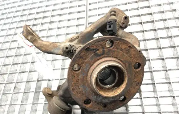 Skoda Octavia Mk3 (5E) Front wheel hub spindle knuckle