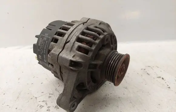 Audi A4 S4 B5 8D Generator/alternator 058903016 0123310022