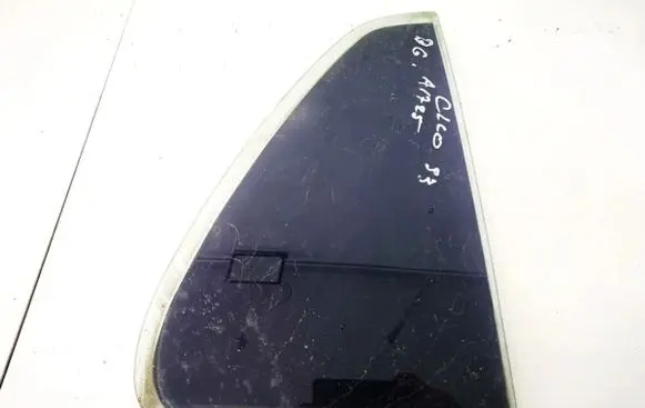 Renault Clio I Rear vent window glass 
