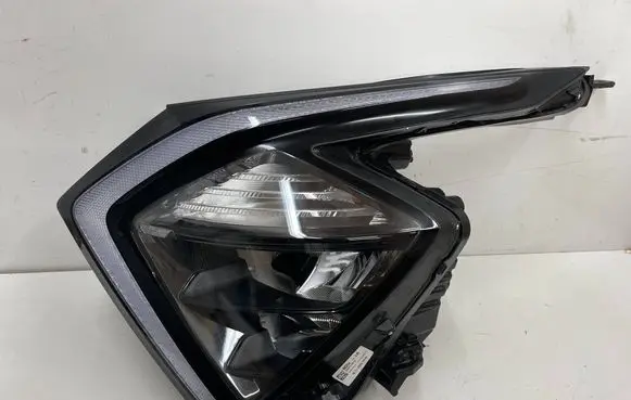 KIA Sportage Headlight/headlamp 92101R2000