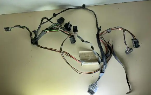 Mercedes-Benz Sprinter W906 Front door wiring loom 0687282