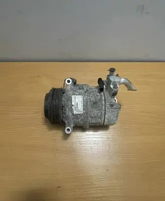 Jaguar F-Pace Air conditioning (A/C) compressor (pump) CPLA19D629BF