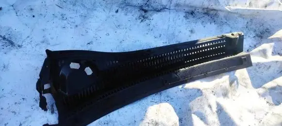 Suzuki SX4 Wiper trim 7233179J1R 72331-79J1R