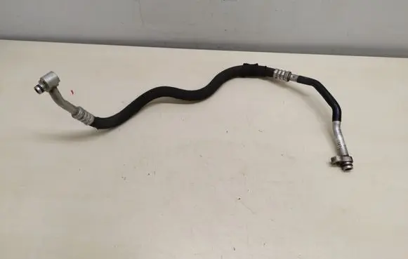 Air conditioning (A/C) pipe/hose