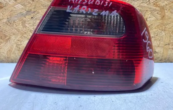 Mitsubishi Carisma Rear/tail lights