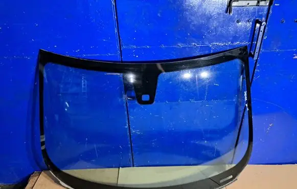 Jaguar XF X250 Front windscreen/windshield window E143R001853