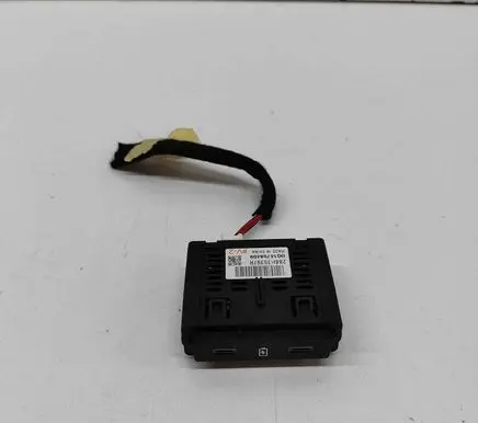 Renault Austral USB socket connector 284H35397R