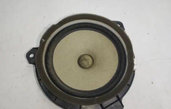 Toyota Corolla Verso AR10 Front door speaker 861600D180