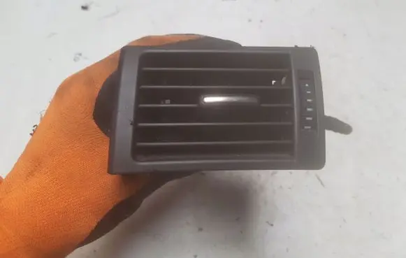 Audi A4 S4 B6 8E 8H Dashboard side air vent grill/cover trim