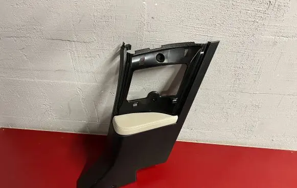 BMW i3 (C) pillar trim 7272428 7362578 51477272428