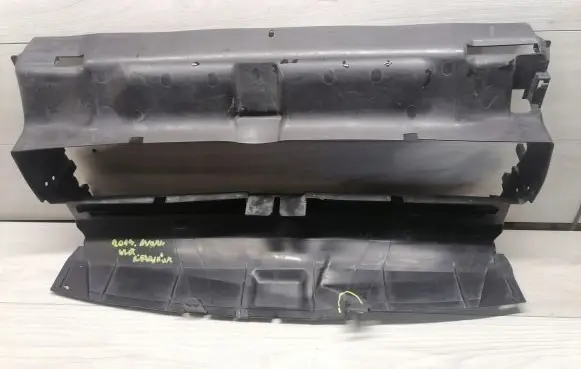 Porsche Macan (95B) Intercooler air guide/duct channel 95B121707D