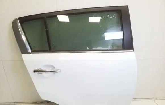 KIA Sportage Rear door