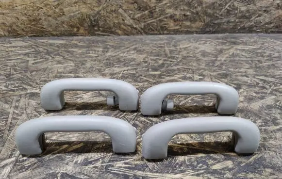 Opel Astra J A set of handles for the ceiling 