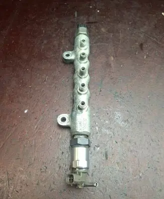 Toyota Corolla Verso E121 Fuel main line pipe 08H003277 FH003262