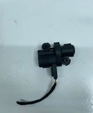 Volvo XC90 Glove box lock 31442895