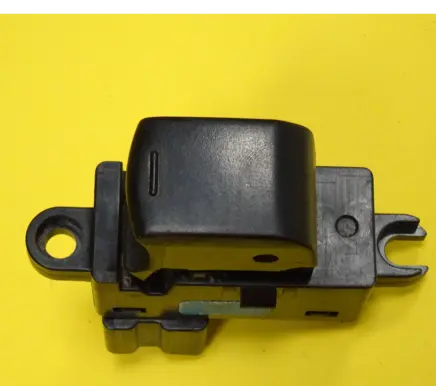 Nissan Note (E11) Electric window control switch 25411