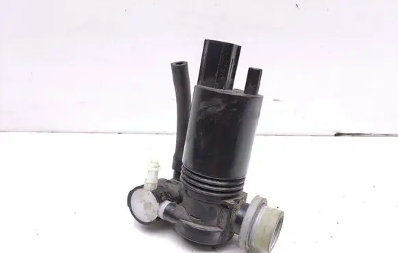 Volvo V40 Windscreen/windshield washer pump 1026810